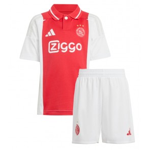Ajax Hemmatröja Barn 2024-25 Kortärmad (+ Korta byxor)