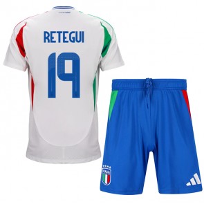 Italien Mateo Retegui #19 Bortatröja Barn EM 2024 Kortärmad (+ Korta byxor)