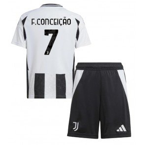 Juventus Francisco Conceicao #7 Hemmatröja Barn 2024-25 Kortärmad (+ Korta byxor)