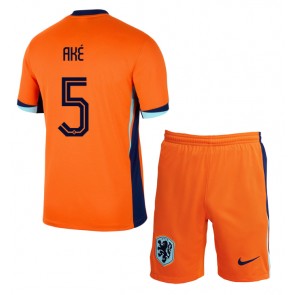 Nederländerna Nathan Ake #5 Hemmatröja Barn EM 2024 Kortärmad (+ Korta byxor)