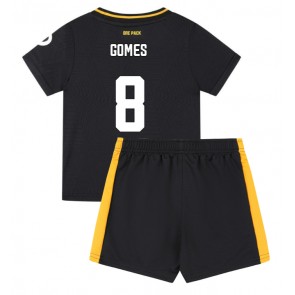 Wolves Joao Gomes #8 Bortatröja Barn 2024-25 Kortärmad (+ Korta byxor)