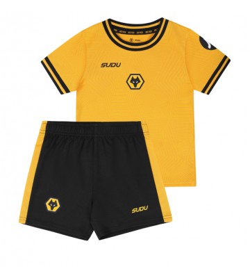 Wolves Hemmatröja Barn 2024-25 Kortärmad (+ Korta byxor)