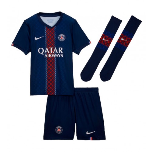 Paris Saint-Germain Achraf Hakimi #2 Hemmatröja Barn 2025-26 Kortärmad (+ Korta byxor) Paris Saint-Germain Achraf Hakimi #2 Hemmatröja Barn 2025-26 Kortärmad (+ Korta byxor)